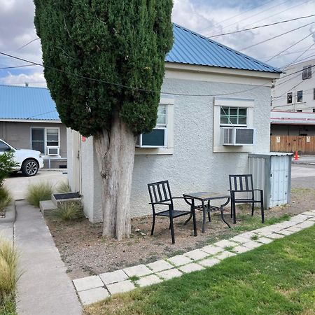 אלפיין Dragonfly Cottage 1 Of 5 Listings Downtown מראה חיצוני תמונה