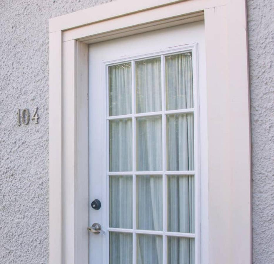 אלפיין Dragonfly Cottage 1 Of 5 Listings Downtown מראה חיצוני תמונה