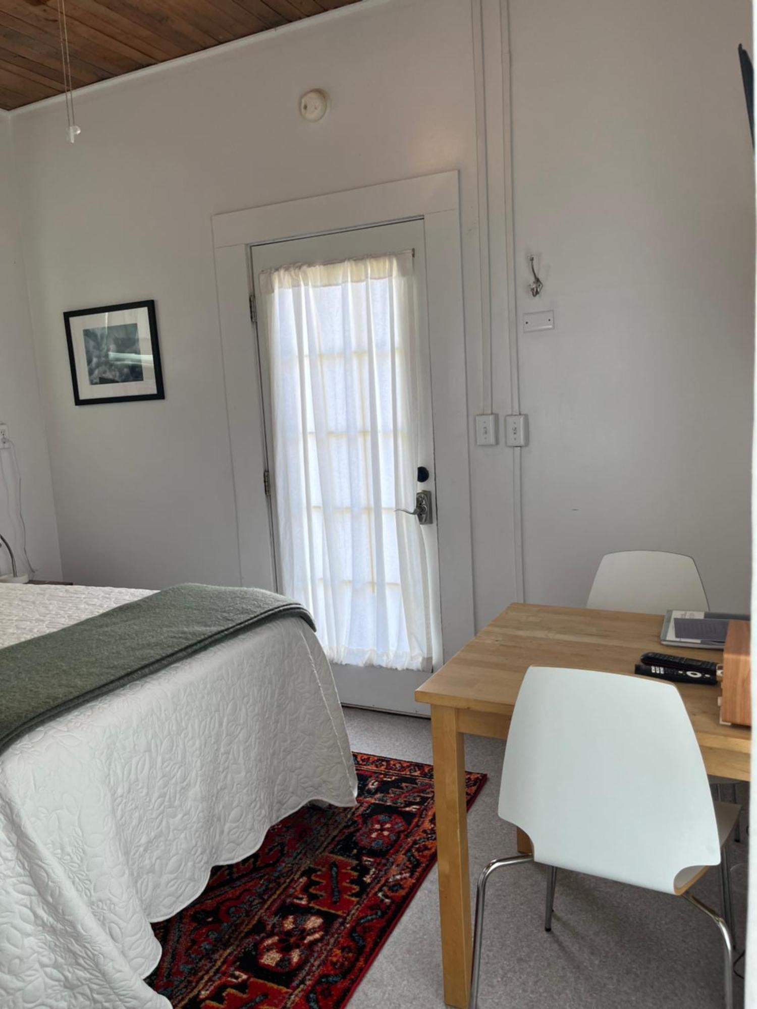 אלפיין Dragonfly Cottage 1 Of 5 Listings Downtown מראה חיצוני תמונה